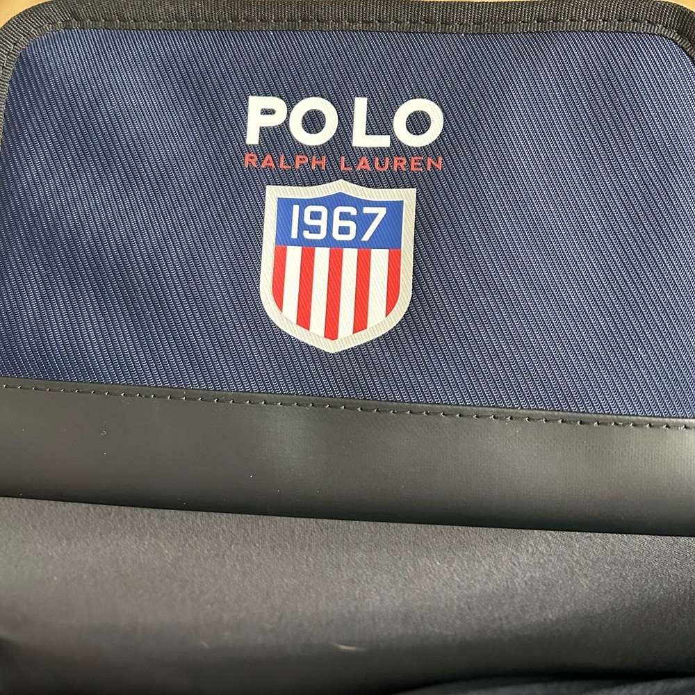 Men’s travel wallet